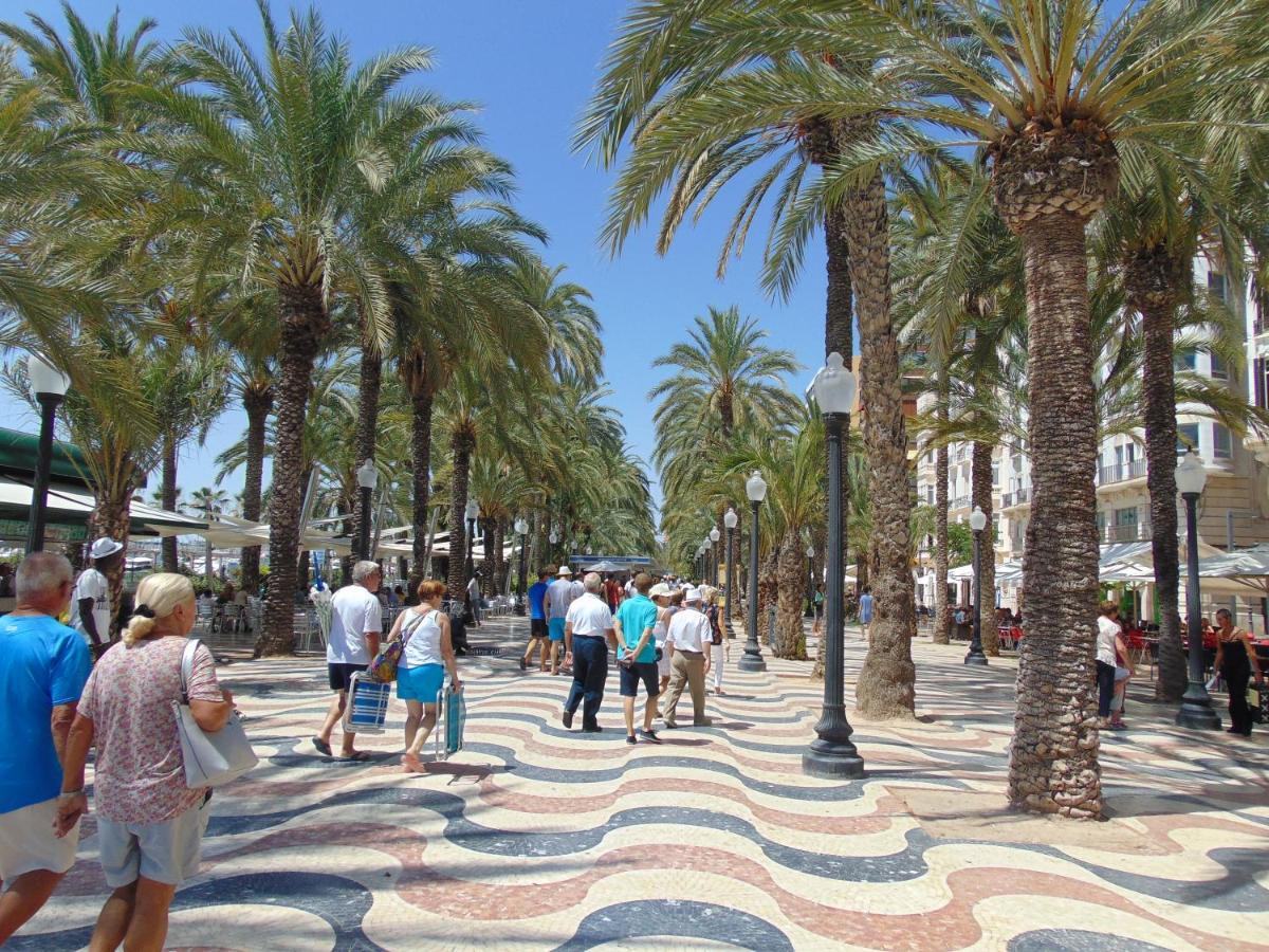 Apartamentos Playa Postiguet Alicante Esterno foto