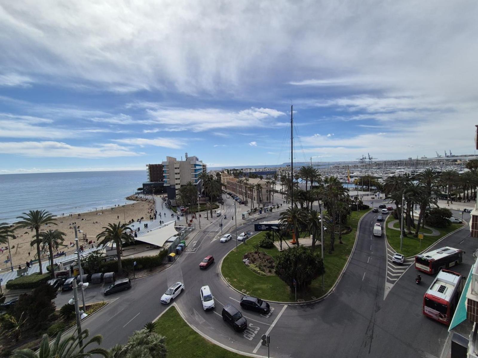 Apartamentos Playa Postiguet Alicante Esterno foto